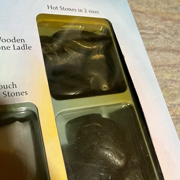 NIB Hot & Cold stone massage book and kit with CD, wooden Spoon, book and more - Picture 7 of 16